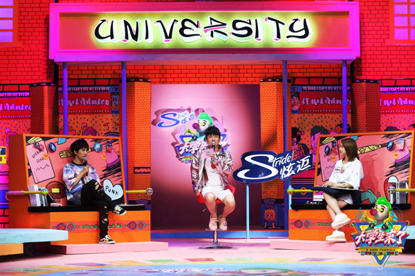 “处女情结”引发口水战,大张伟与鬼鬼吴映洁大PK谁更强