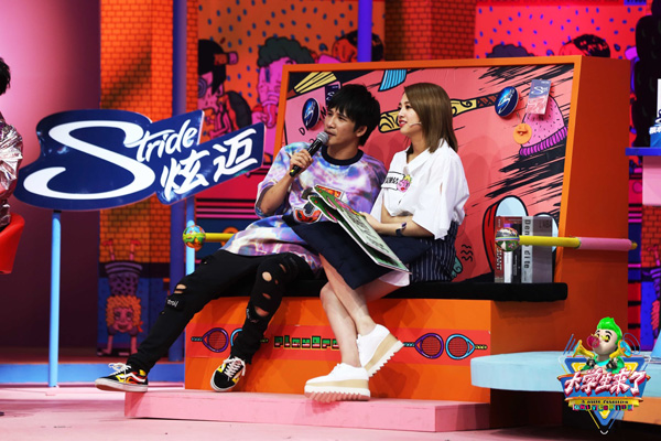 “处女情结”引发口水战,大张伟与鬼鬼吴映洁大PK谁更强