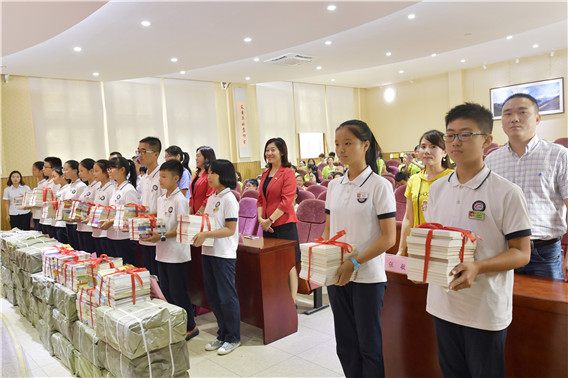 “中国航天启明图书室”落户福建连江启明学校