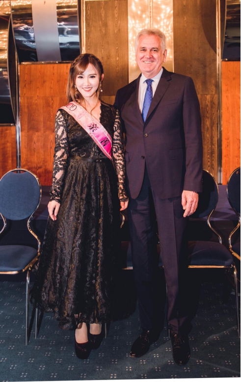2017中塞旅游小姐大赛，郭芳菲被授东方最佳原创音乐奖