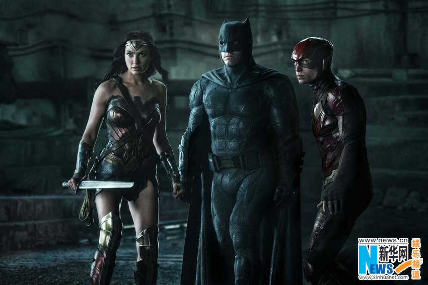 《正义联盟》伦敦首映 超人蝙蝠侠神奇女侠全员集结