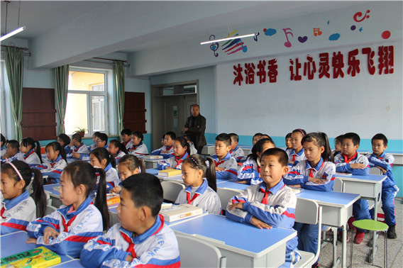 “中国航天启明图书室” 落户吉林市船营区大绥河镇中心校