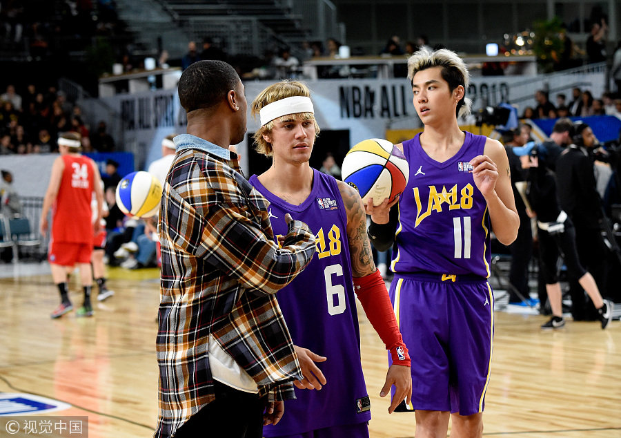 2018 NBA名人赛：吴亦凡、比伯首度同场炫球技 穿湖人同款战袍帅气出战