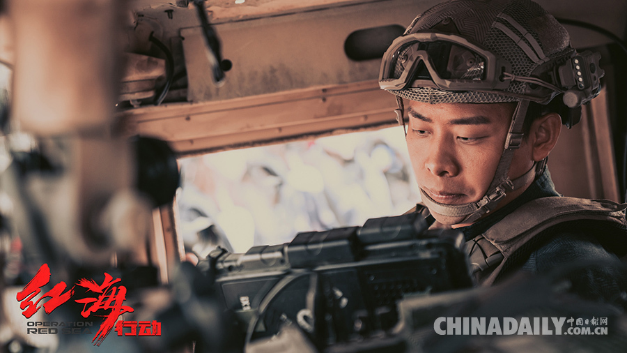 《红海行动》口碑票房双逆袭 韩寒：这是中国电影的一个里程碑！