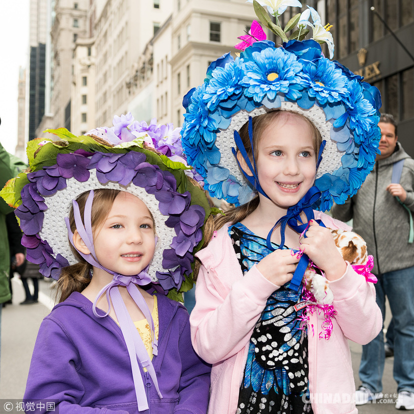 纽约复活节帽子大游行上演 造型争奇斗艳