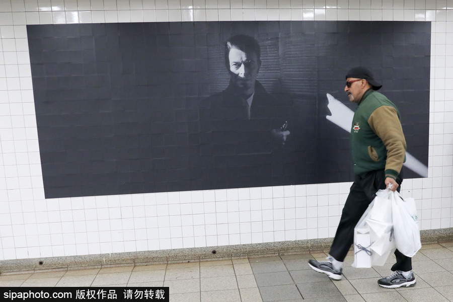 在美国地铁遇见“大卫·鲍伊” 主题展览回顾“摇滚变色龙”一生