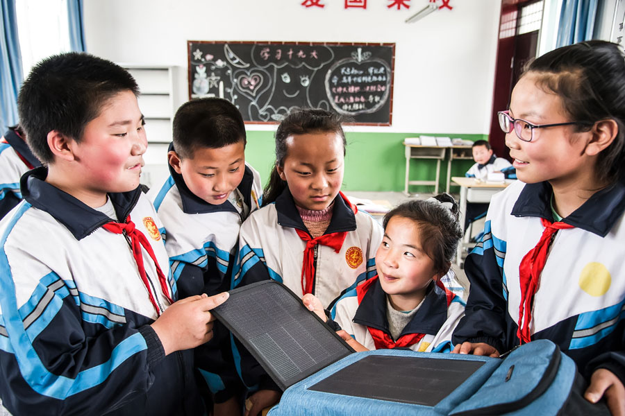 “汉能阳光之旅”国际摄影师体验计划——走进阳坡头齐心希望小学
