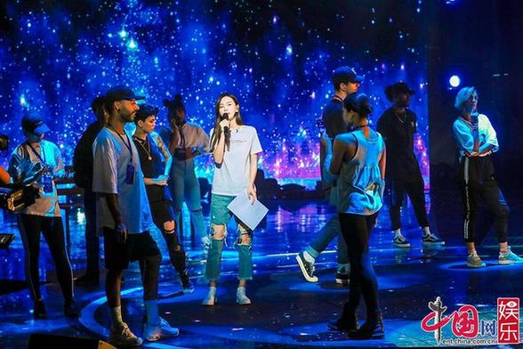 《无限歌谣季》首轮演唱会 于文文杨迪首发登场