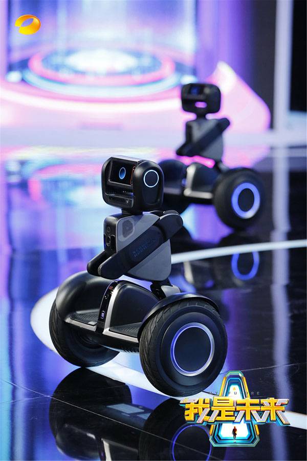 《我是未来》池子逆袭获机器人“小跟班” 纵享智能新体验