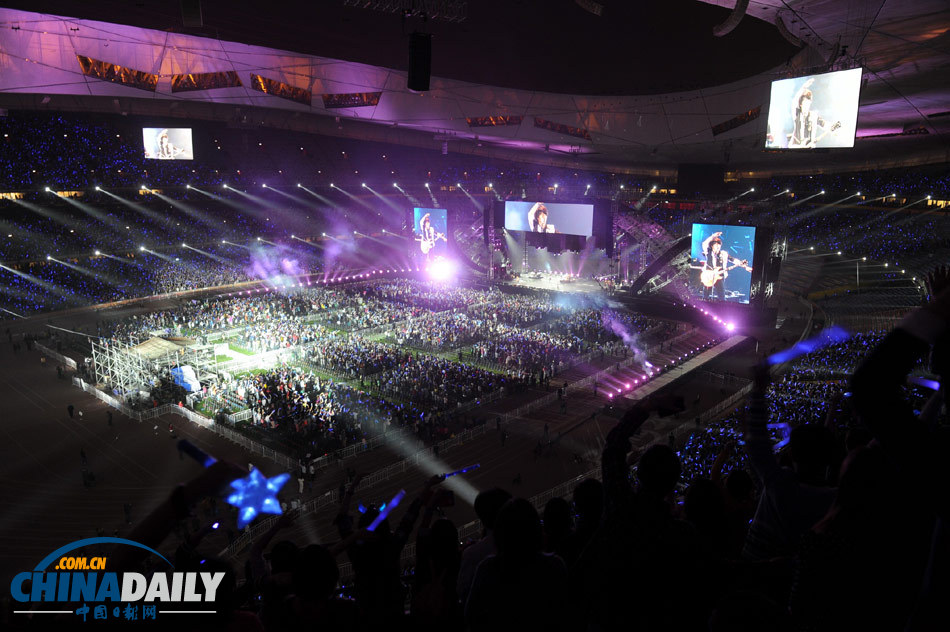 五月天3D电影《诺亚方舟》首发预告 记录248万人感动现场