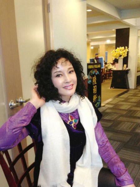 传刘晓庆赴美结婚 “新郎”发微博辟谣