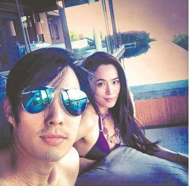 吴建豪晒新婚蜜月照 妻子泳装秀曝光