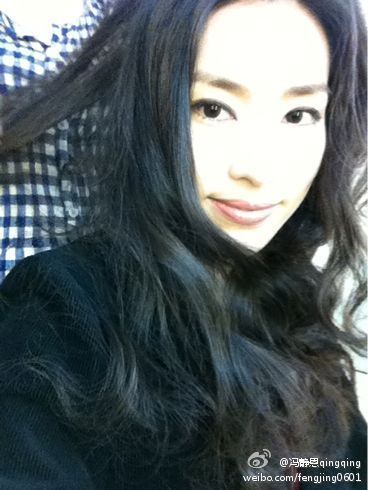 揭李亚鹏新欢身份 冯静恩私照曝光:容貌清纯可人(图)