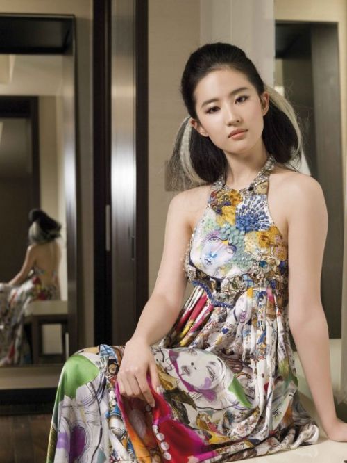 杨幂刘诗诗刘亦菲孙俪高圆圆 细数娱乐圈傻大姐精明女