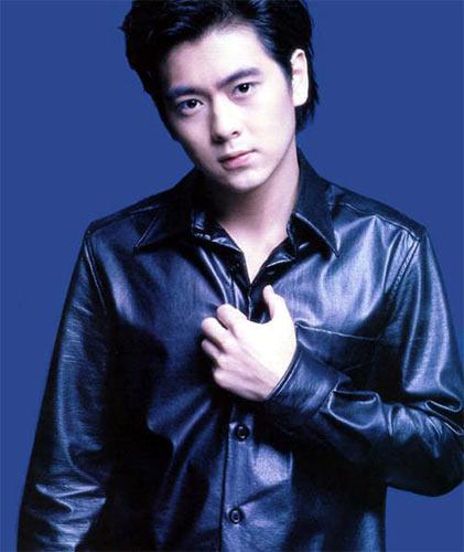 王力宏硕士刘德华初中成龙小学 港台明星学历揭秘(图)