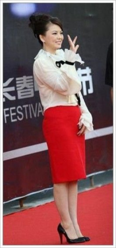 胡杏儿李湘萧淑慎水桶腰女星似大妈(图)