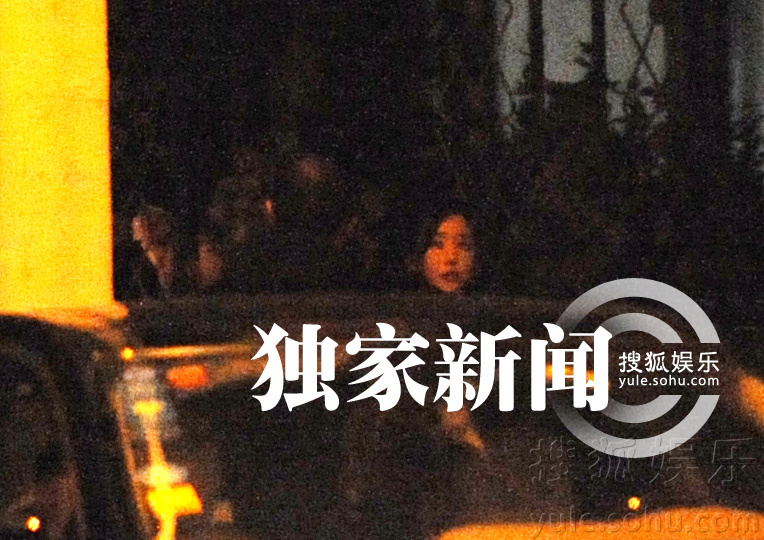 李亚鹏携女友人泡吧同返别墅 疑正牌“新欢”曝光