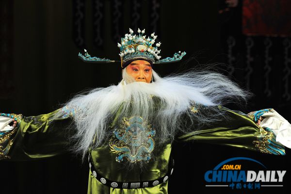 《中华戏曲绝活》兼容各剧种精华 传承传统文化