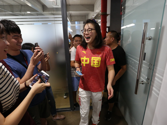 傅园慧采访谈网红:我太接地气成不了网红的[2