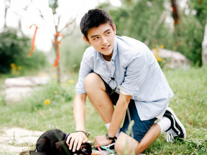 陈凯歌儿子酷似吴亦凡 才15岁帅哥潜质已突显