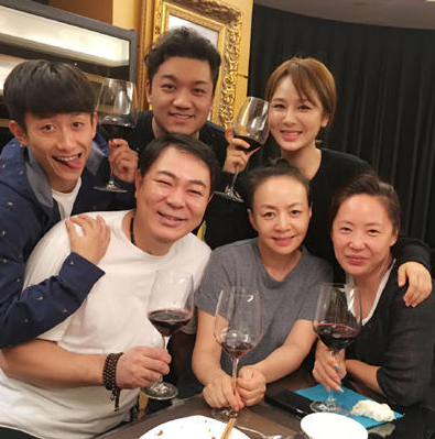 家有儿女主演重聚 宋丹丹让儿子张一山有戏带着你妈妈啊