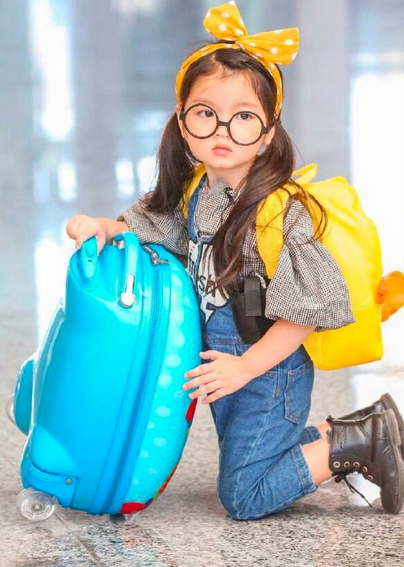 灵魂歌者阿拉蕾自创《秋裤之歌》 董力带娃鞋