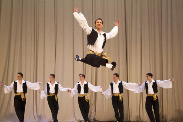 跟着舞蹈去旅行，相约北京保利剧院，尽享环球文化之旅