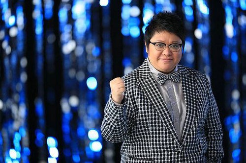 原来娱乐圈内竟然有那么多官衔赫赫的女明星 而她更是军衔少将！