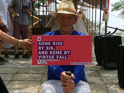 男子现实版万磁王 就像电影《X战警》中里的超级英雄一样