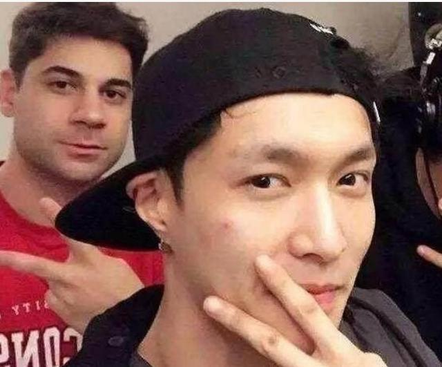 小鲜肉素颜照公开谁最惊人？他的颜值杠杠的