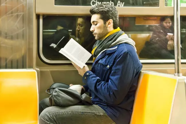 地铁书单：纽约客们都在读什么书？