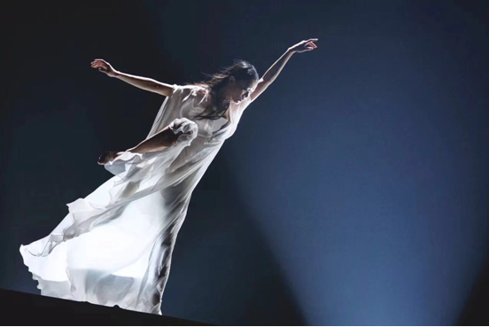 舞蹈剧场《一刻》上海演出华宵一蜕变成“生命舞者”