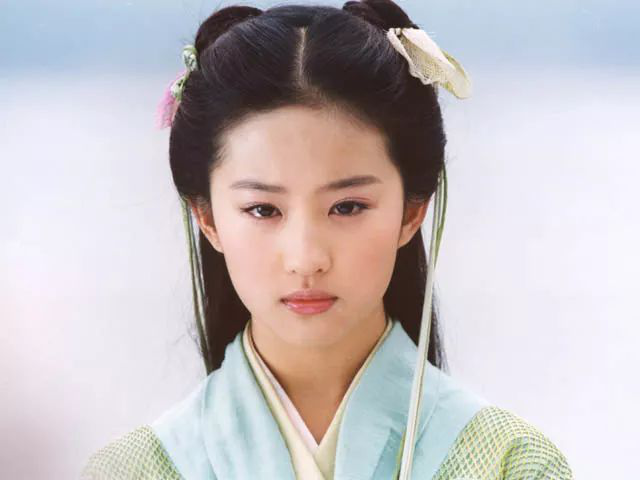 十五年过去，刘亦菲在你心里依然是那个温温柔柔的东方少女吗