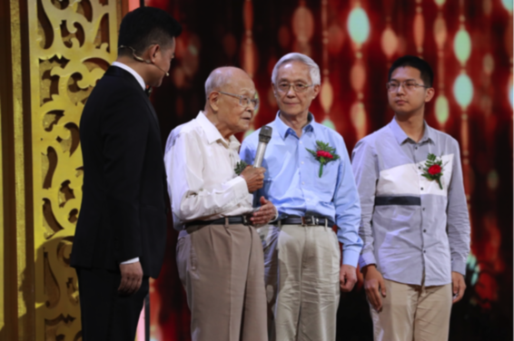 93岁清华教授亮相央视《春华秋实》：我活着就是为了讲课