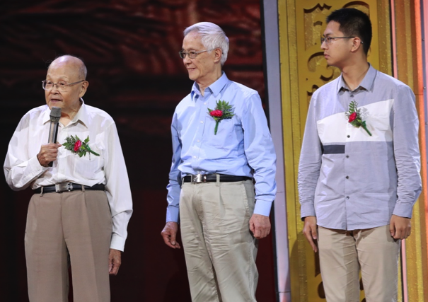 93岁清华教授亮相央视《春华秋实》：我活着就是为了讲课
