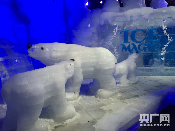 《冰雪奇缘》主题冰雕展在京开幕 带小朋友进入魔法世界