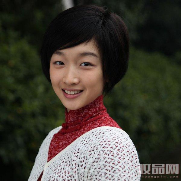 从清纯少女到轻性感 盘点周冬雨的妆容进化史