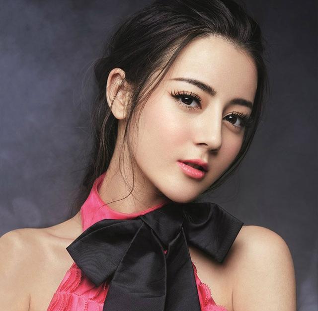 说到新疆美女不要只想到娜扎热巴佟丽娅 还有她们仨