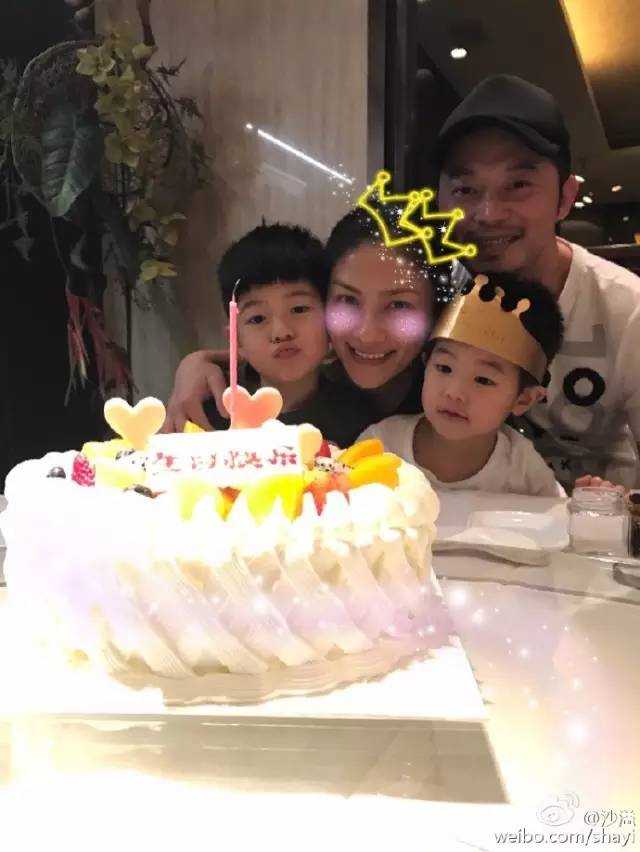 明星第一部戏长啥样?杨幂可爱炸了 刘烨像黑版诺一