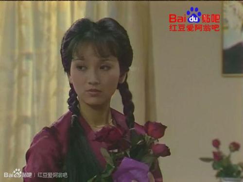 盘点众女星出道前清纯照 不像现在都整得差不多！