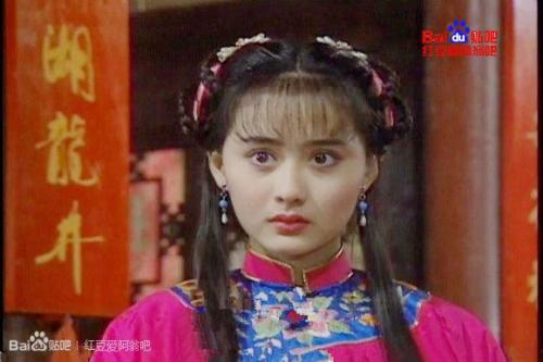 盘点众女星出道前清纯照 不像现在都整得差不多！