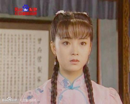 盘点众女星出道前清纯照 不像现在都整得差不多！