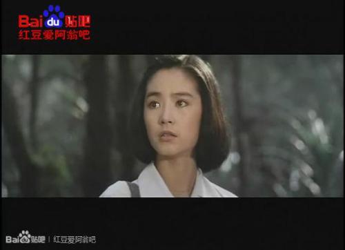 盘点众女星出道前清纯照 不像现在都整得差不多！