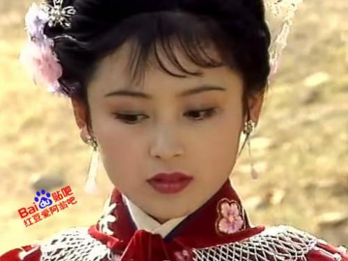 盘点众女星出道前清纯照 不像现在都整得差不多！