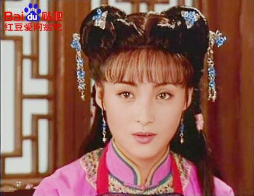 盘点众女星出道前清纯照 不像现在都整得差不多！