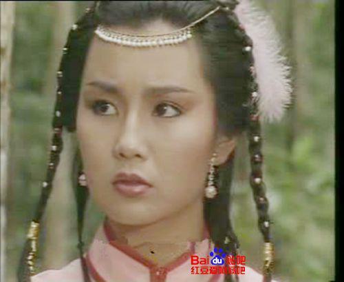 盘点众女星出道前清纯照 不像现在都整得差不多！