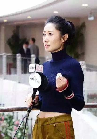 她是《琅琊榜》静妃，是《伪装者》大姐，40岁才大火