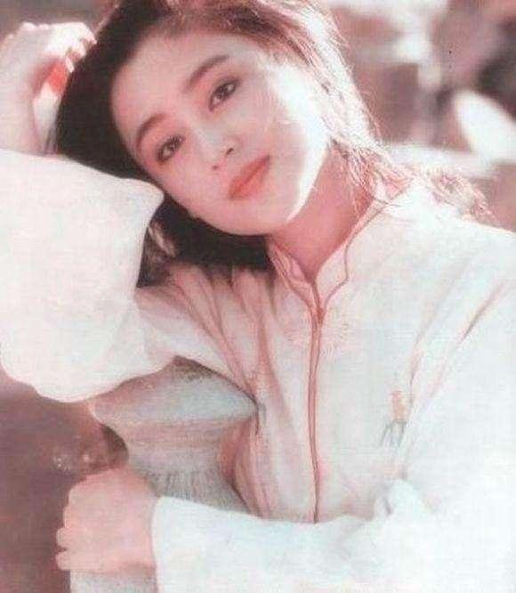 她的美不娇不媚不逼人，林青霞王祖贤也无法复制