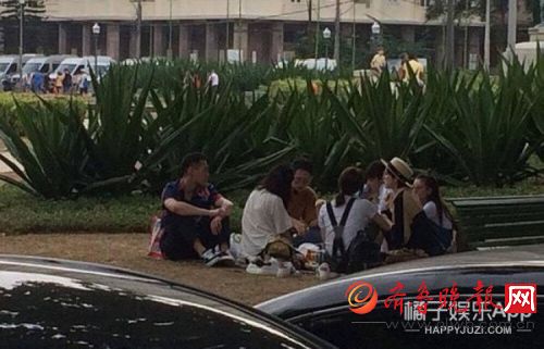 花少3路透照 当地电视台拍到参加巴西狂欢节