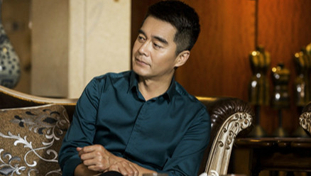 《人民的名义》年轻时的祁同伟帅爆了，甩小鲜肉十几条街